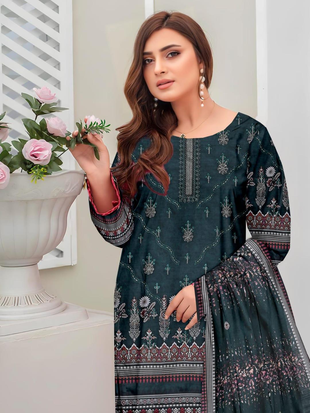 3 Pcs Women's Unstitched Khaddar Printed Suit (Rich Green).
